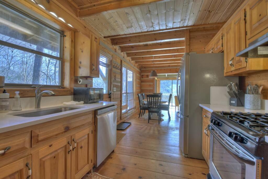 Waywish Waterfront Cabin In Blue Ridge Mountains 외부 사진
