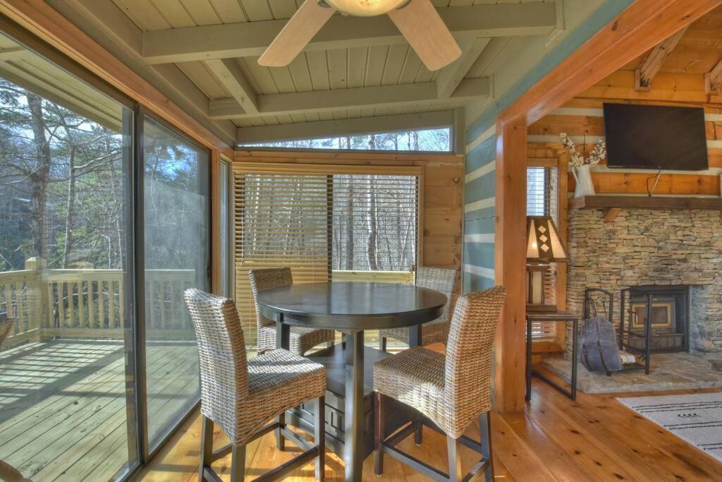 Waywish Waterfront Cabin In Blue Ridge Mountains 외부 사진