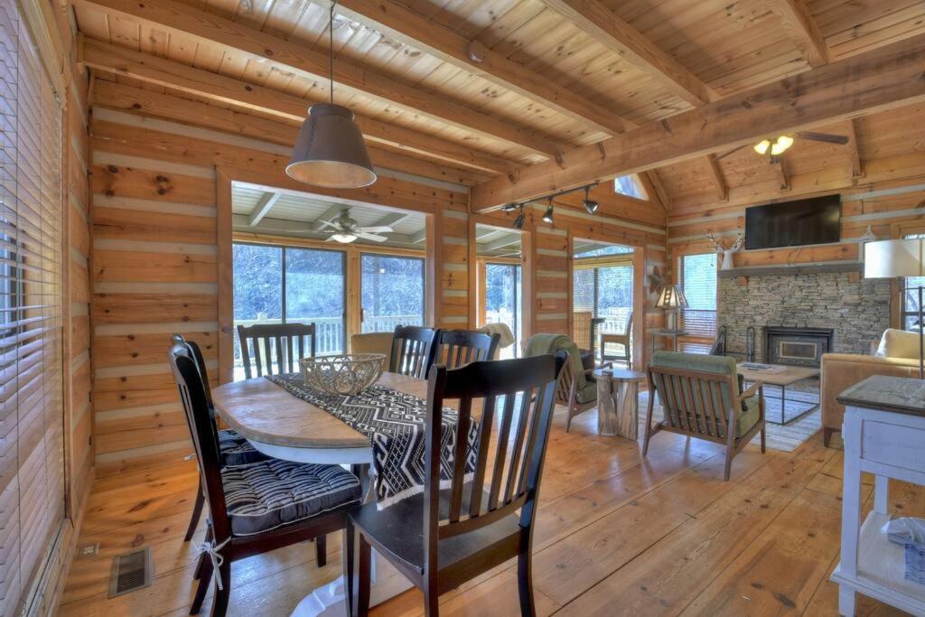 Waywish Waterfront Cabin In Blue Ridge Mountains 외부 사진